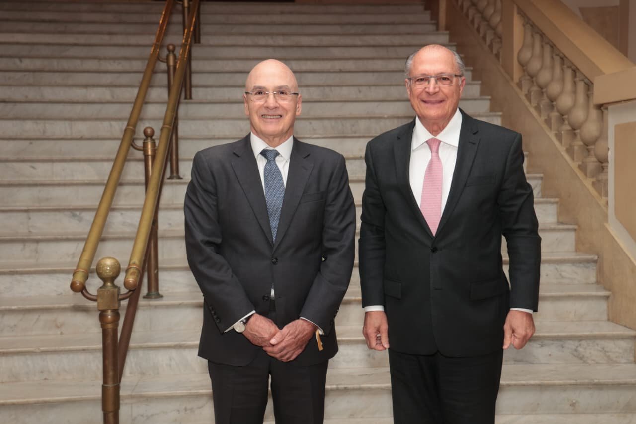 Fecomércio RJ dá posse à nova diretoria