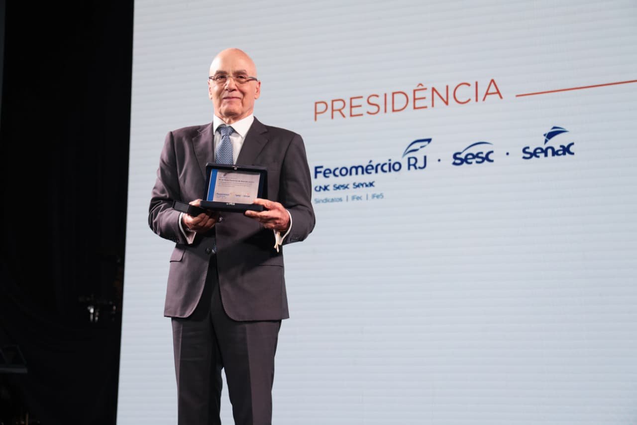 Fecomércio RJ dá posse à nova diretoria