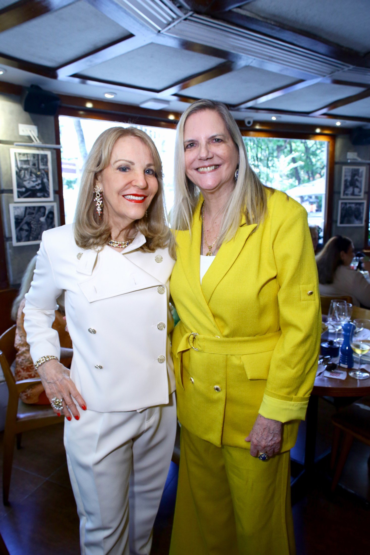 Ana de Paula celebra aniversário em Ipanema