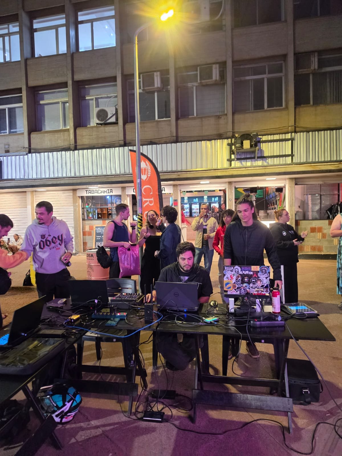 Amplifica celebra cena musical de Brasília no Âmbar