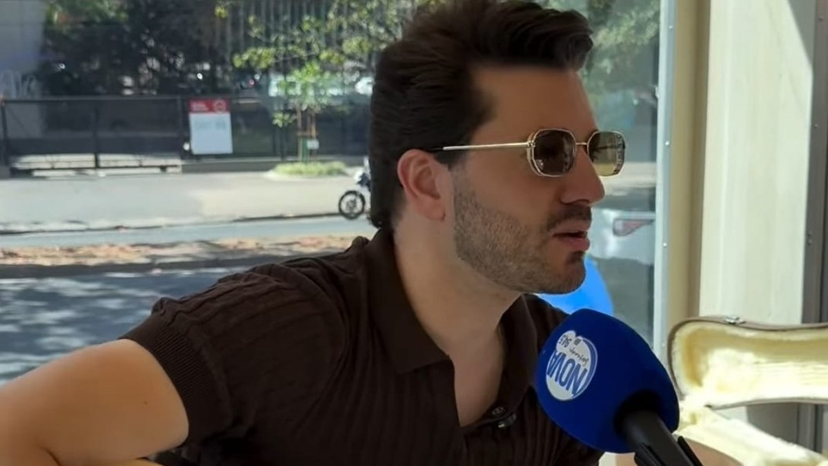 Cantor Evandro Jr. na programação da Nova Sertaneja FM