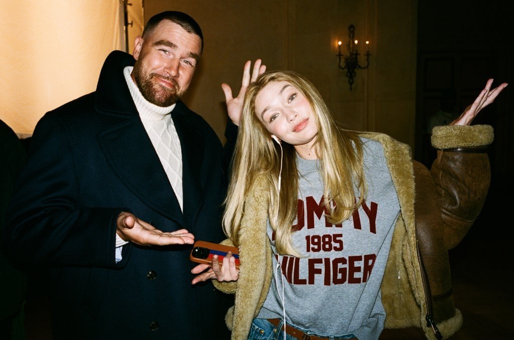 Tommy Hilfiger lança campanha de Outono 2026 com Travis Kelce no The Plaza