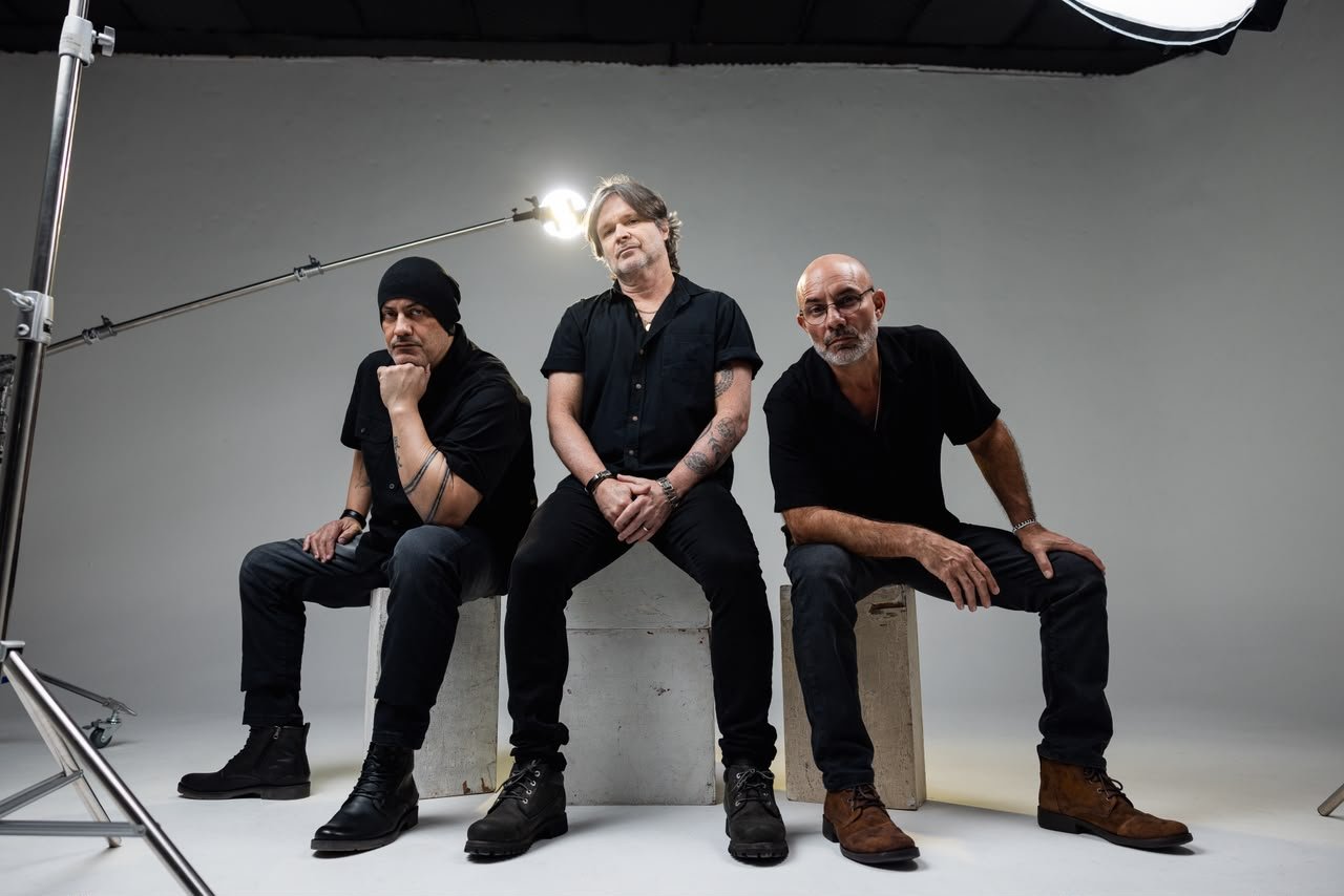 LS Jack relê clássico do Rádio Táxi em novo single