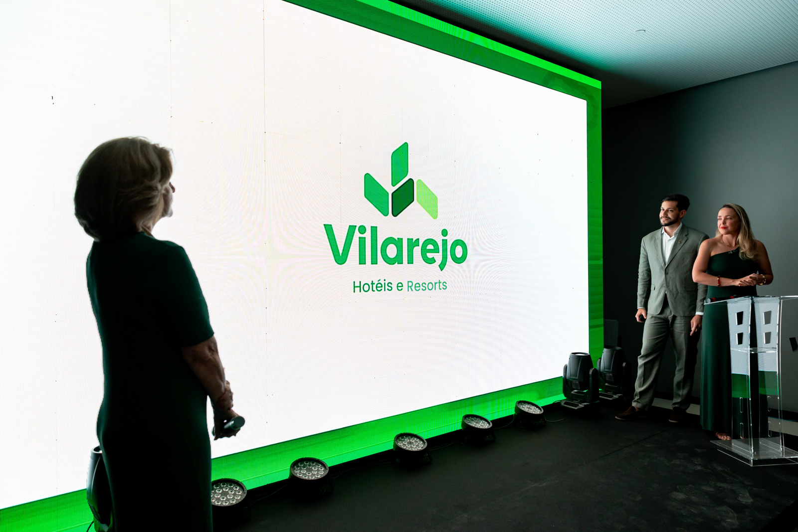 Grupo Vilarejo celebra 1º ano do Clube.V no MIS