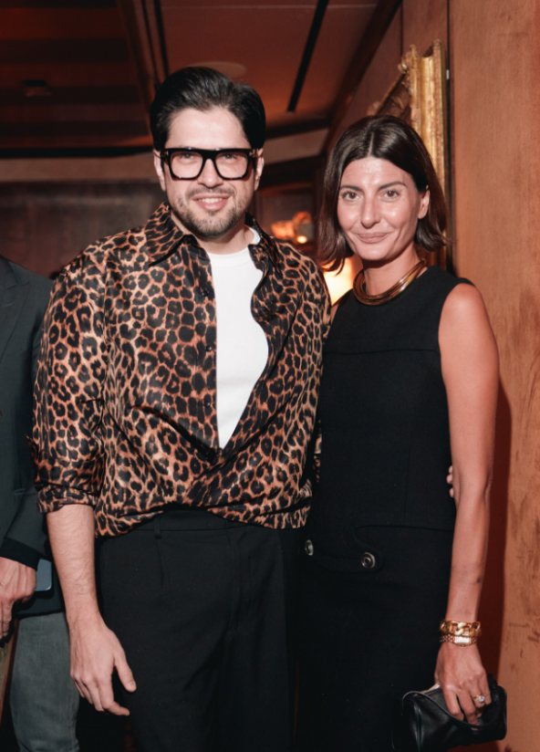 Alexandre Birman reúne convidados em jantar na NYFW